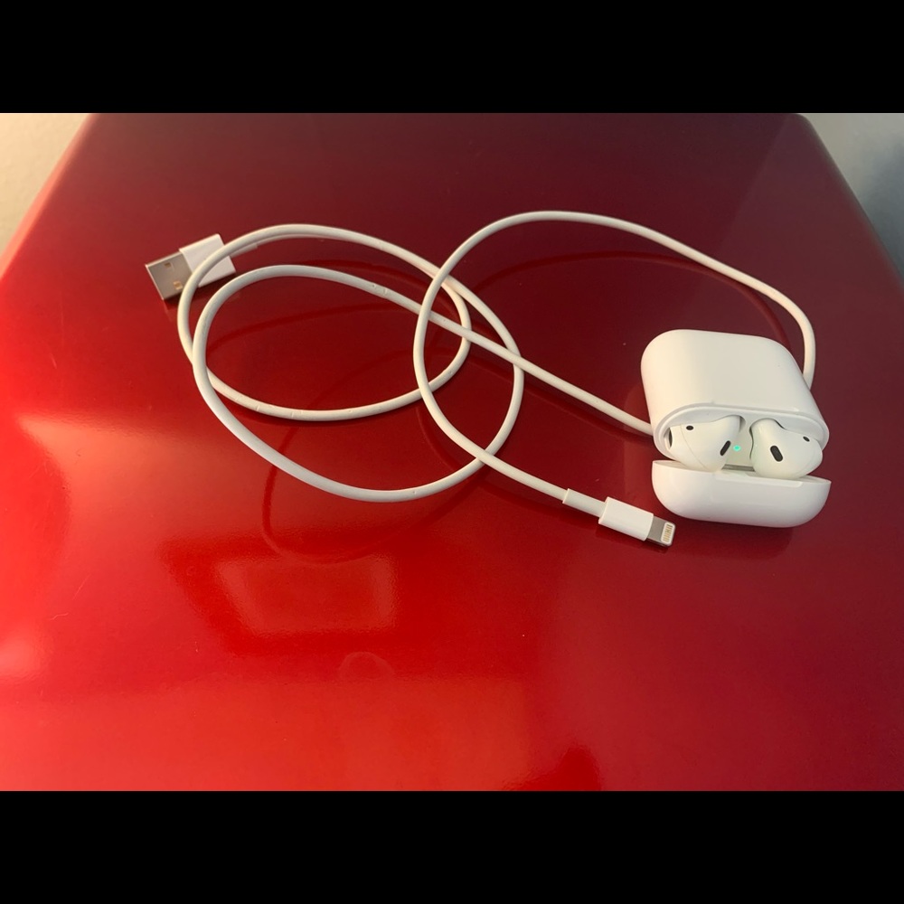 Apple Airpods (1st generation)